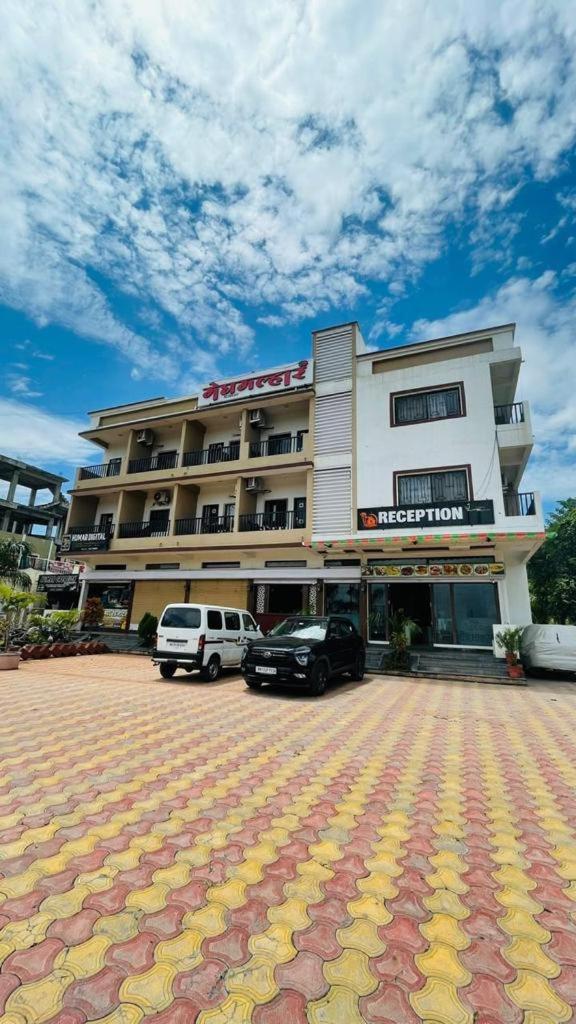 Hotel Meghmalhar Lodging Jejuri Exterior photo